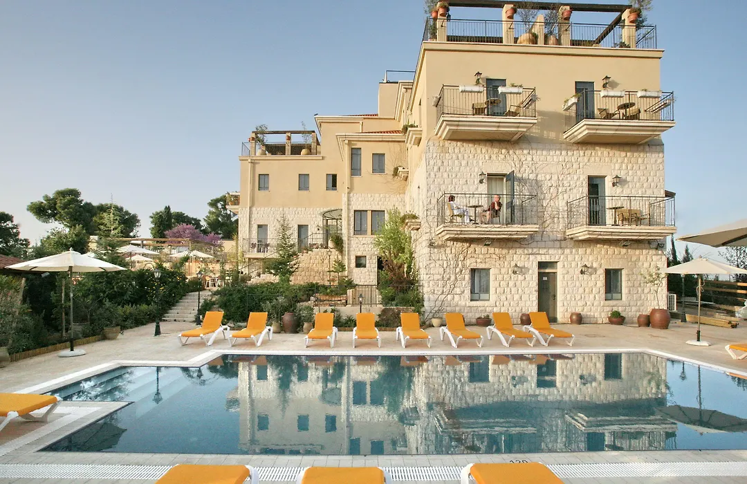 Tlv Boutique And Spa-1